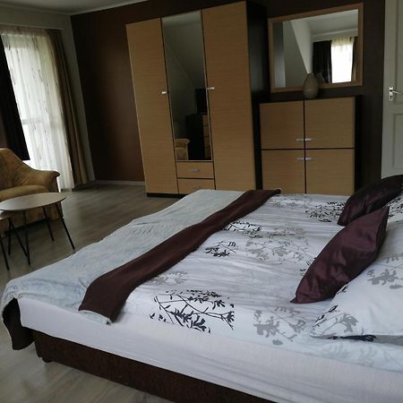 Betti Vendeghaz Apartment Alsópáhok Екстериор снимка